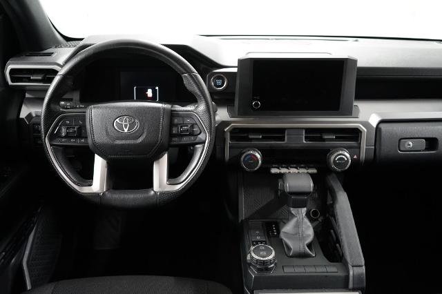 Used 2025 Toyota 4Runner SR5 AWD/4WD image 13