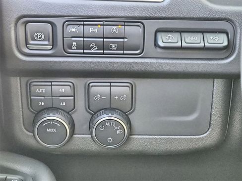 Used 2023 Chevrolet Tahoe High Country image 17