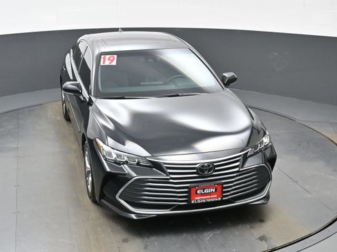 Used 2019 Toyota Avalon XLE image 36
