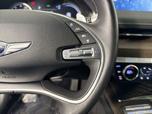 Used 2024 Genesis G80 image 13