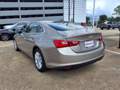 Used 2025 Chevrolet Malibu LT FWD image 4