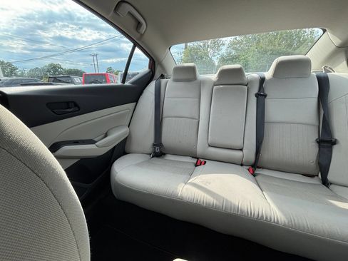 Used 2025 Nissan Altima 2.5 SV FWD image 39