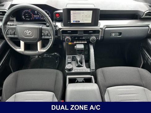Used 2025 Toyota 4Runner TRD Off-Road AWD/4WD image 18