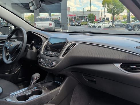 Used 2024 Chevrolet Malibu LT FWD image 22