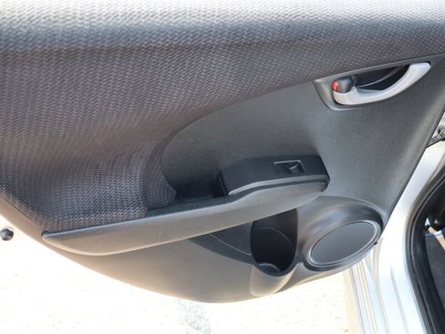 Used 2013 Honda Fit Sport image 17