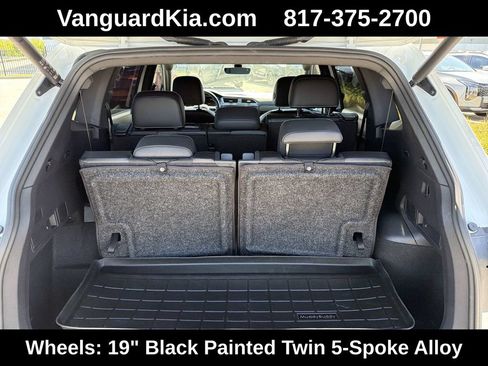 Used 2024 Volkswagen Tiguan SE R-Line w/ MDO Package, Three-Row FWD image 23
