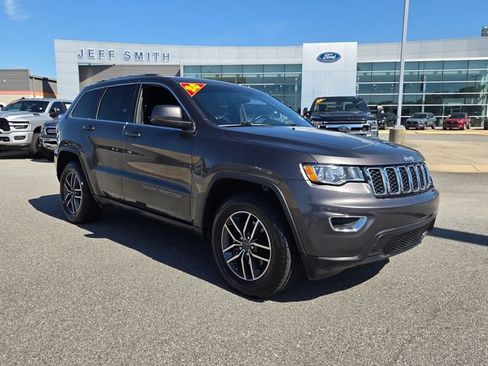 Used 2020 Jeep Grand Cherokee Laredo w/ Laredo X Package RWD image 1