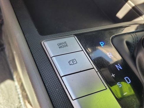 Used 2024 Hyundai Elantra SEL FWD image 26