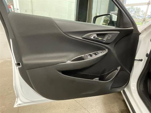 Used 2023 Chevrolet Malibu LT image 12