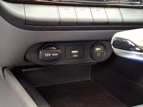 Certified 2023 Hyundai Elantra SEL w/ Winter Weather Package FWD image 17