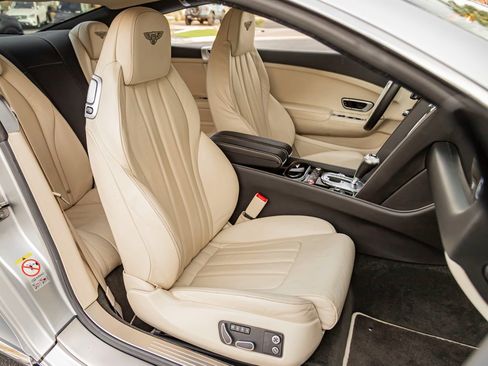 Used 2015 Bentley Continental GT image 27