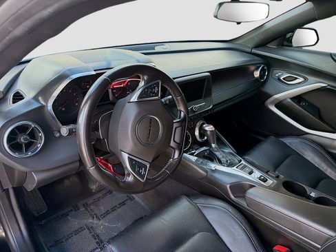 Used 2022 Chevrolet Camaro LT w/ RS Package image 9