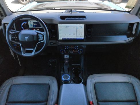 Used 2022 Ford Bronco Wildtrak AWD/4WD image 15