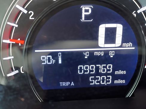 Used 2017 Honda CR-V LX image 6