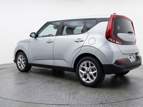 Used 2025 Kia Soul LX w/ LX Technology Package image 6