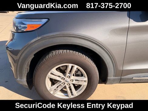 Used 2023 Ford Explorer XLT w/ Equipment Group 202A image 8