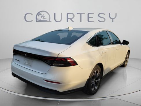 Used 2023 Honda Accord EX image 8