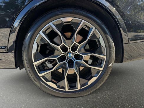 Used 2026 BMW X7 M60i AWD/4WD image 14