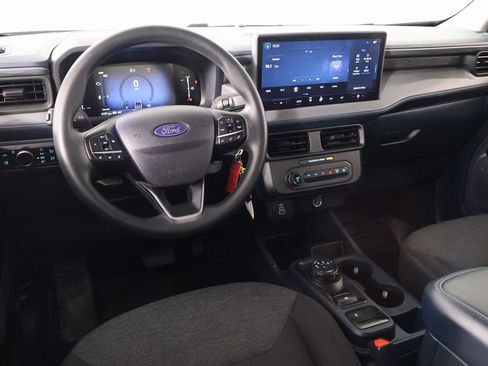 Used 2025 Ford Maverick XL image 2