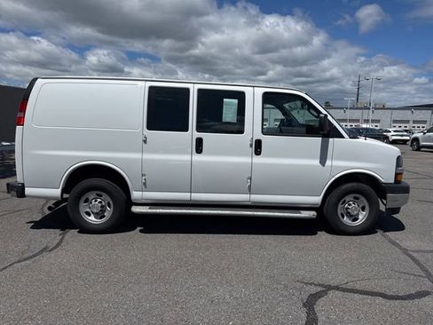 Used 2024 Chevrolet Express 2500 w/ Driver Convenience Package RWD image 4