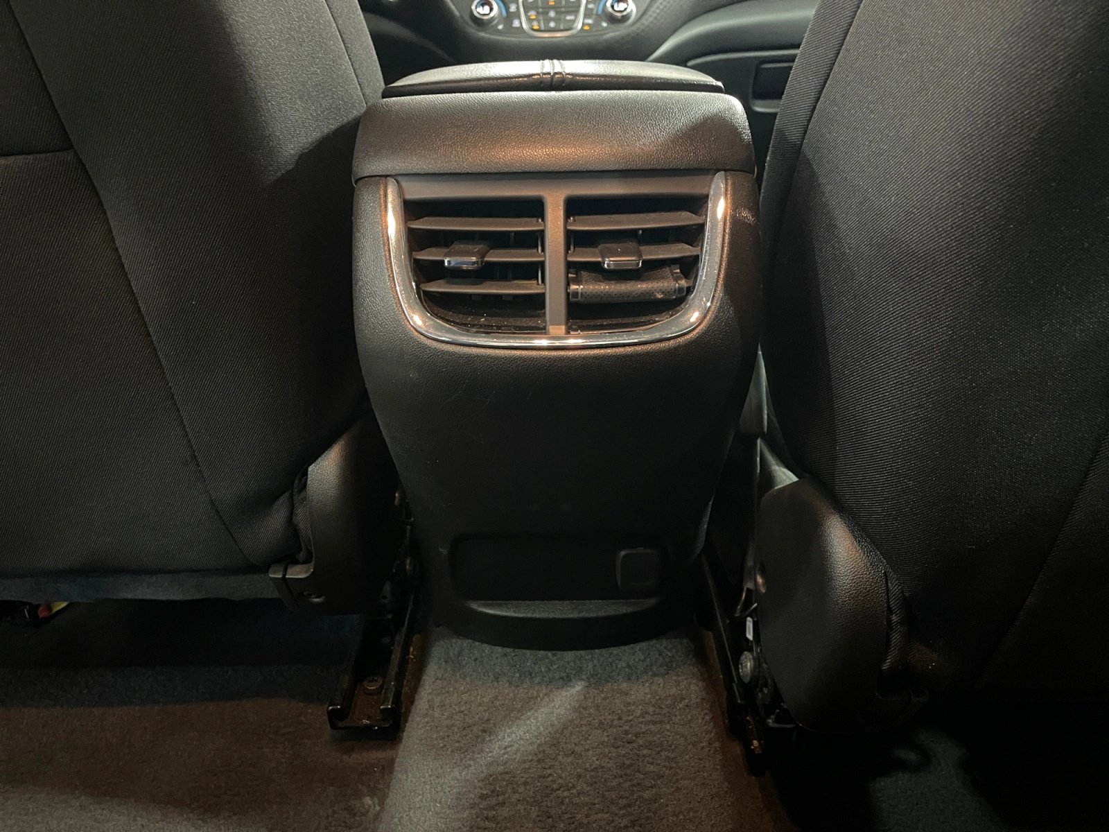 Used 2025 Chevrolet Malibu LT FWD image 21