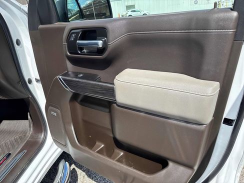 Used 2022 Chevrolet Silverado 1500 LTZ w/ LTZ Premium Package image 34