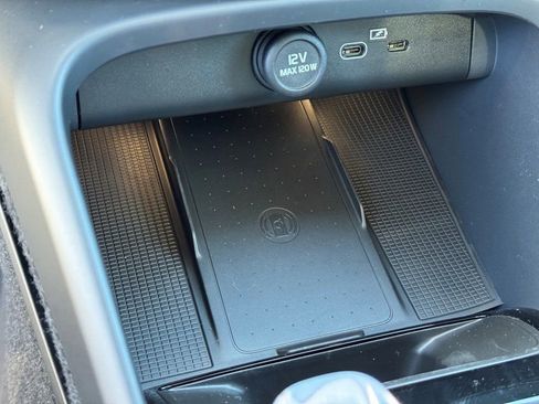 New 2026 Volvo XC40 B5 Plus w/ Protection Package Premier image 22