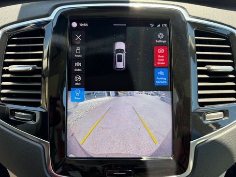 Certified 2023 Volvo XC90 B6 Plus AWD/4WD image 22