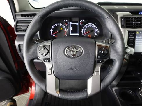 Used 2022 Toyota 4Runner SR5 Premium image 38