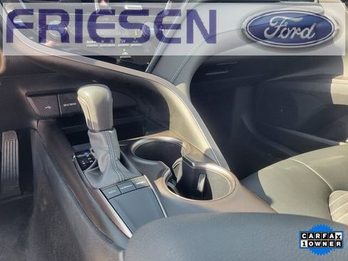 Used 2024 Toyota Camry SE image 21