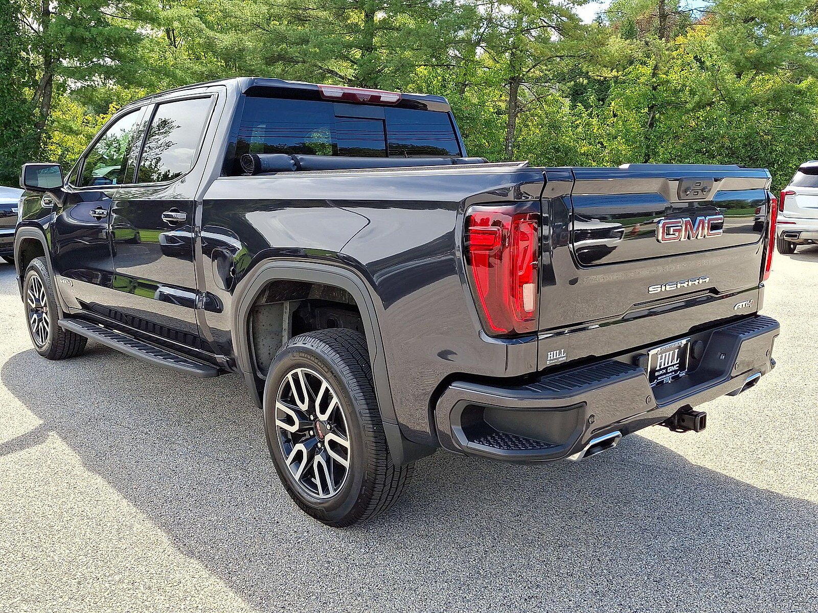 Used 2023 GMC Sierra 1500 AT4 w/ AT4 Premium Package AWD/4WD image 22