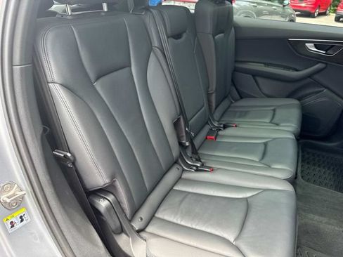 Used 2022 Audi Q7 2.0T Premium AWD/4WD image 24