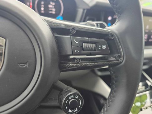 Used 2025 Porsche Cayenne Turbo image 65