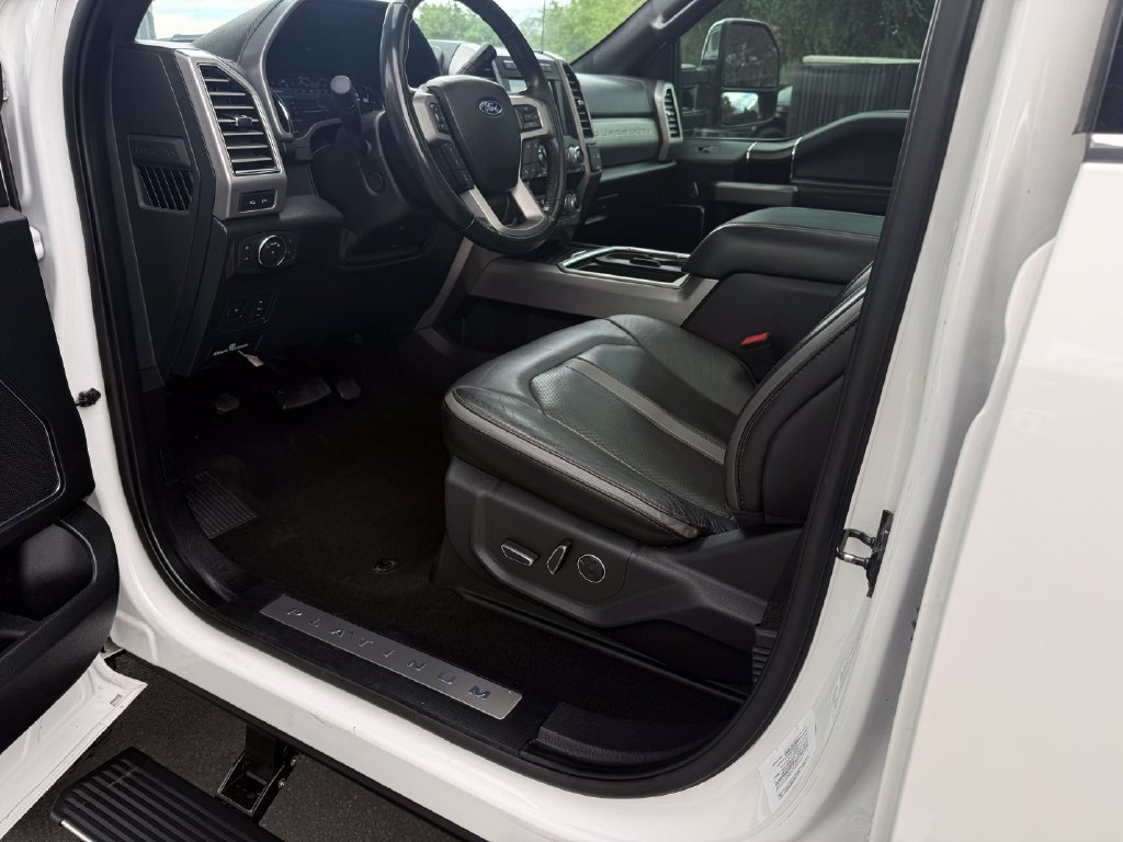 Used 2019 Ford F350 Platinum w/ Platinum Ultimate Package AWD/4WD image 19