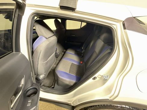 Certified 2022 Toyota C-HR XLE FWD image 21