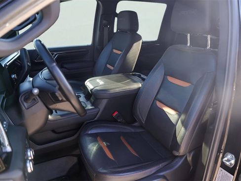 Used 2024 GMC Sierra 3500 AT4 w/ AT4 Premium Plus Package image 8