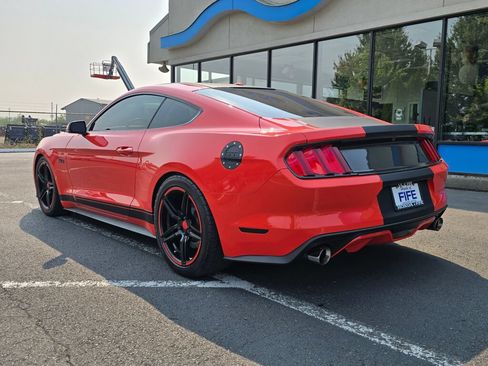 Used 2015 Ford Mustang GT Premium w/ GT Performance Package RWD image 3