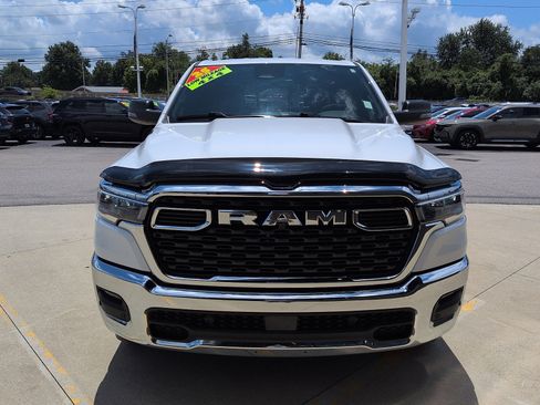 Used 2025 RAM 1500 Big Horn AWD/4WD image 3