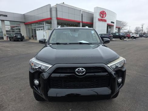 Used 2014 Toyota 4Runner SR5 image 2