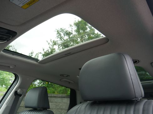 Used 2024 Hyundai Palisade Limited AWD/4WD image 18