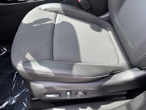 Used 2023 Buick Encore GX Select w/ Sport Touring Package AWD/4WD image 16