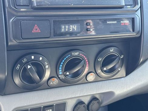 Used 2014 Toyota Tacoma PreRunner w/ Convenience Package RWD image 17