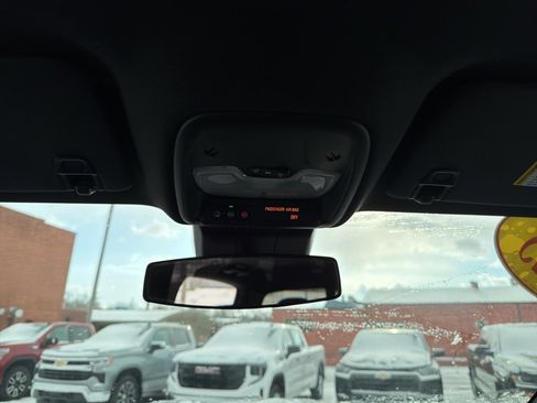 Used 2025 Chevrolet Colorado W/T w/ Advanced Trailering Package image 20