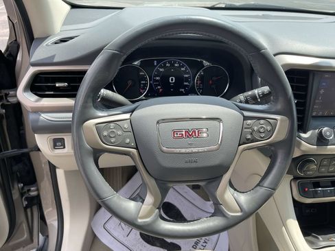 Used 2022 GMC Acadia Denali w/ Denali Ultimate Package AWD/4WD image 14