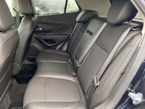 Used 2022 Buick Encore Preferred image 17