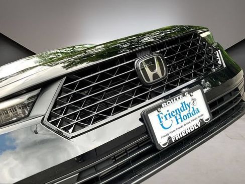 Used 2023 Honda Accord EX image 31