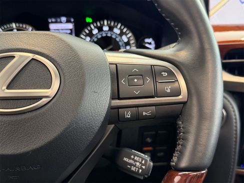 Used 2019 Lexus LX 570 4WD w/ Luxury Package image 19