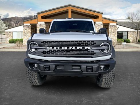 New 2025 Ford Bronco Badlands w/ Sasquatch Package image 2