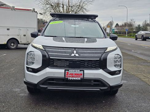 New 2026 Mitsubishi Outlander Trail Edition image 2