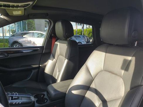 Used 2020 Porsche Macan S image 46